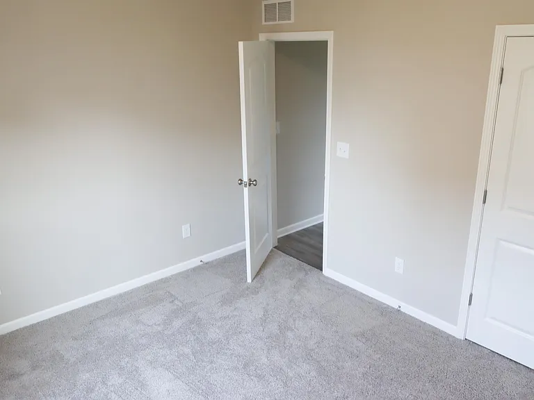 322 Briarwood Ln — Photo 27