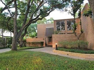 15573 Memorial Dr, Houston, TX 77079