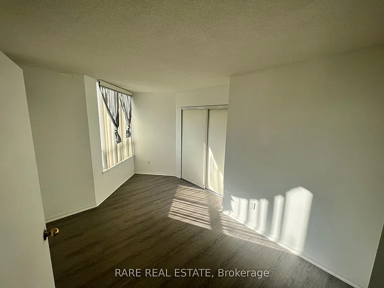 550 Webb Dr #905 — Photo 9