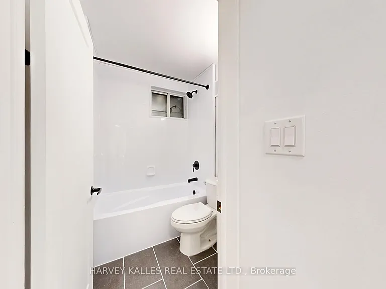 1252 Davenport Rd #1 — Photo 20
