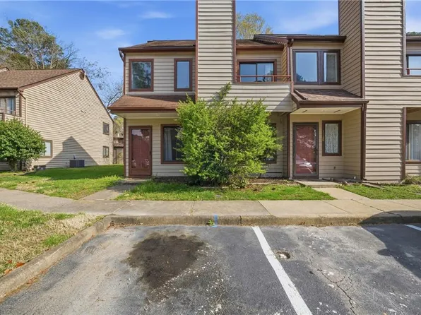 1122 N Green Dr, Newport News, VA 23602