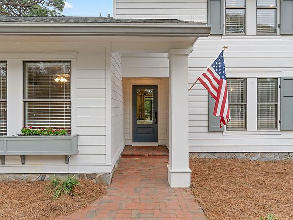 5th image of 1642 Oakmont Cir