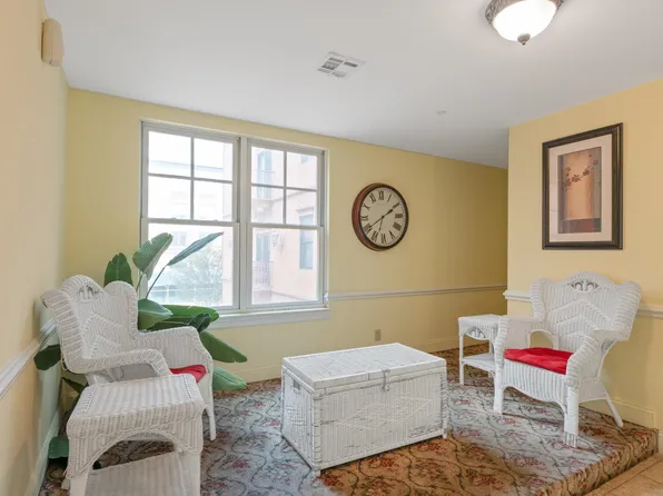 85 Broadway image 22 of 29