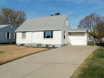 5th image of 744 Birchwood Ave