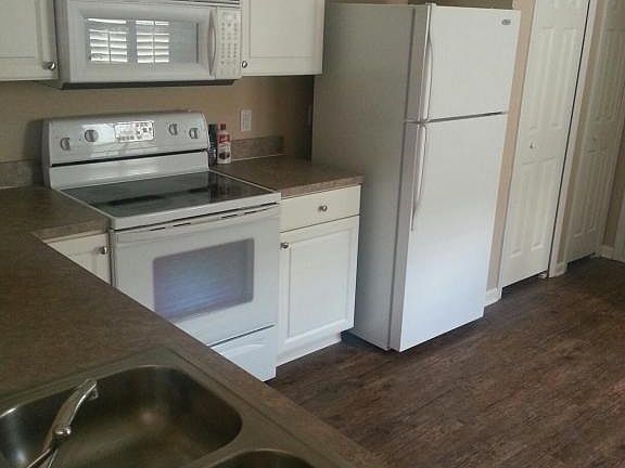 4th image of 303 Southern Branch Ln