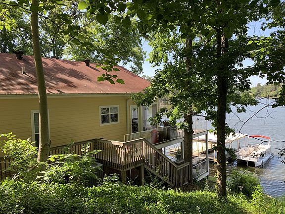 5th image of 142 Hanna Ln