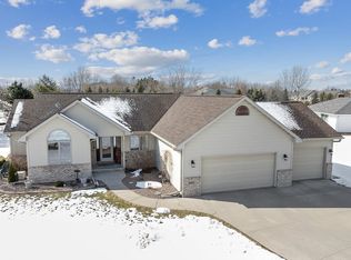 N917 Pebble Ridge Rd, Greenville, WI 54942