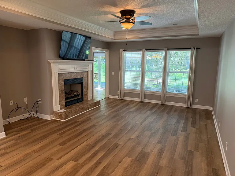 212 Autumn Ridge Ct — Photo 3
