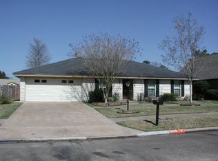 3330 Old Castle Ln, Orange, TX 77630