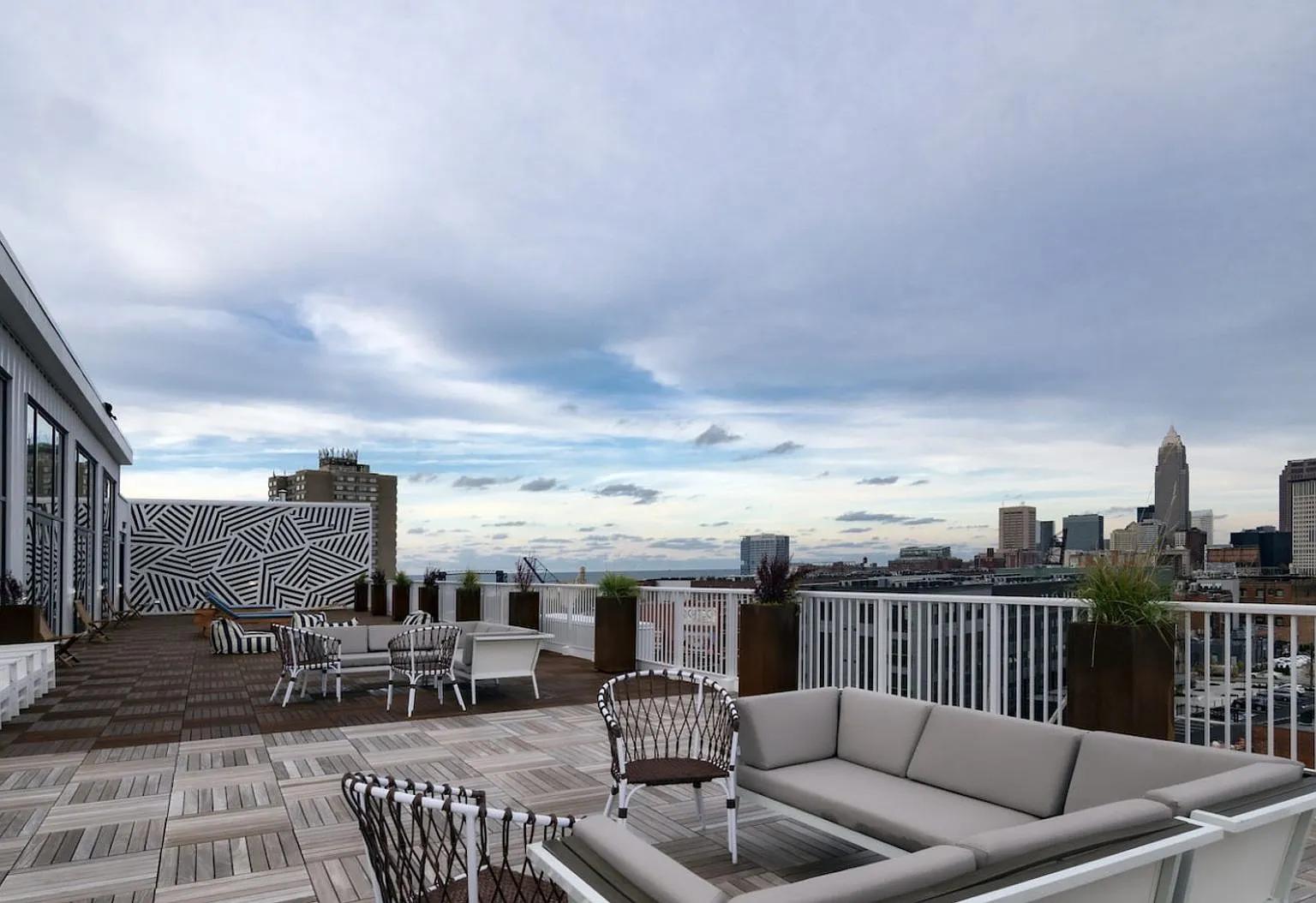 Luxury Apartments in Cleveland's Ohio City — Photo 1