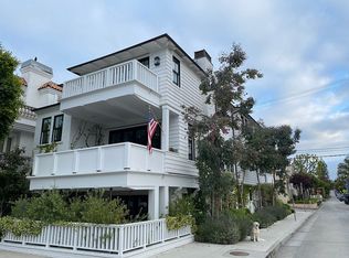 441 3rd St, Manhattan Beach, CA 90266