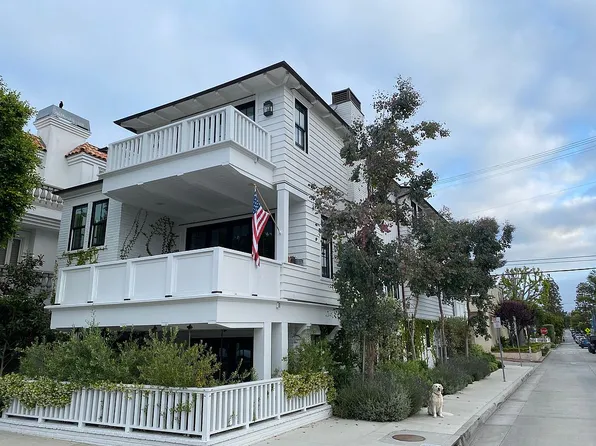 441 3rd St, Manhattan Beach, CA 90266