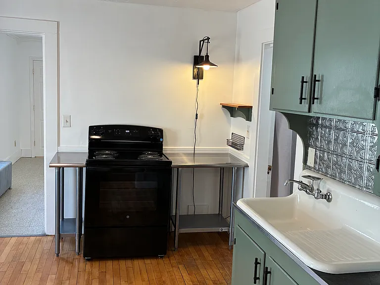 170 Pine St #5 — Photo 9