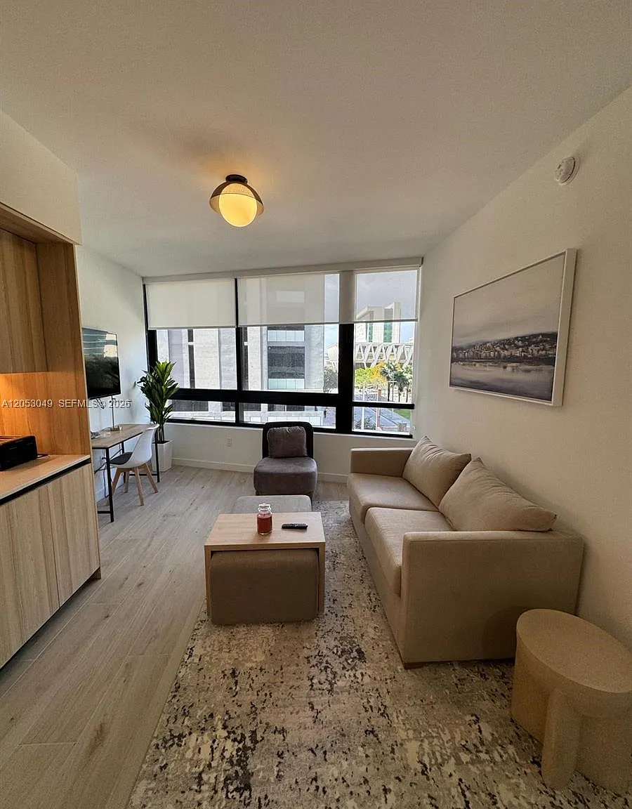 1 bed, 1.0 bath, $2,750 — Photo 3