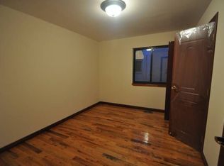 936 E 219th St, Bronx, NY 10469
