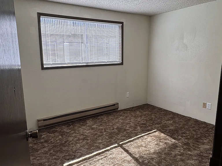 423 Hewitt Ave #16 — Photo 9