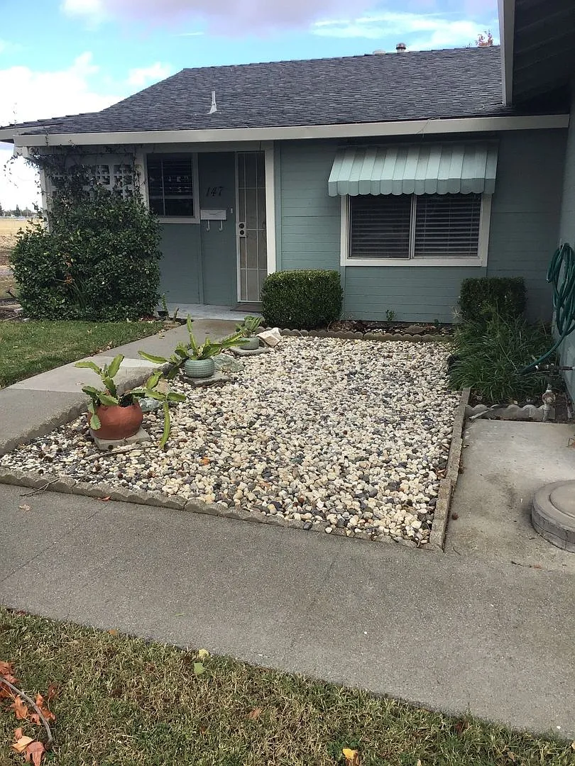 147 Monterey Dr photo 1