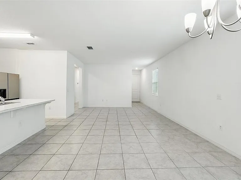 1187 Papaya Cir — Photo 10