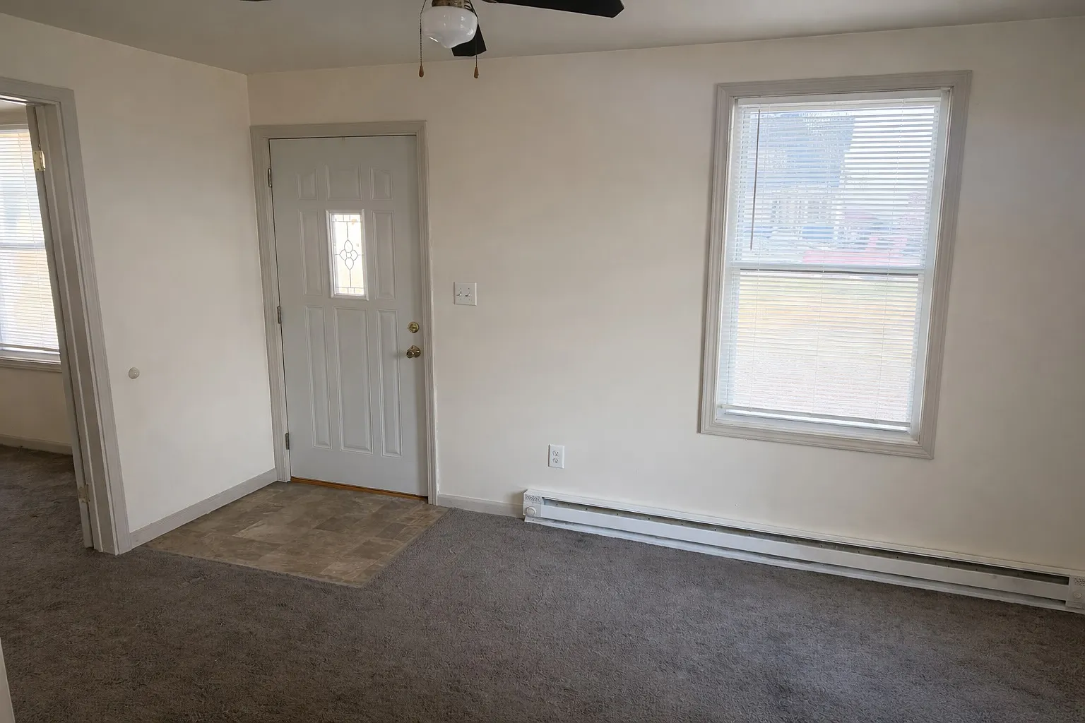 1 bed, 700 sqft, $1,195 — Photo 2