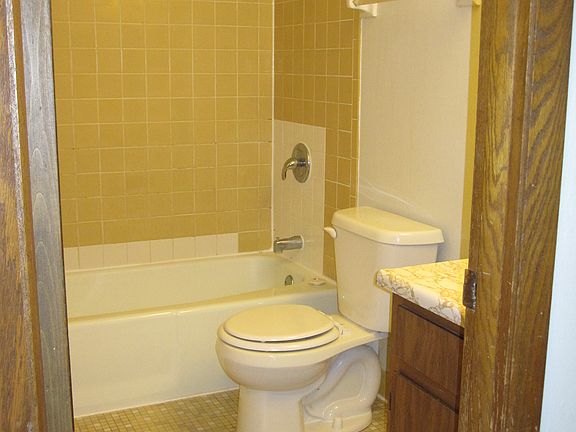 4th image of 514 W Doty St #10838733