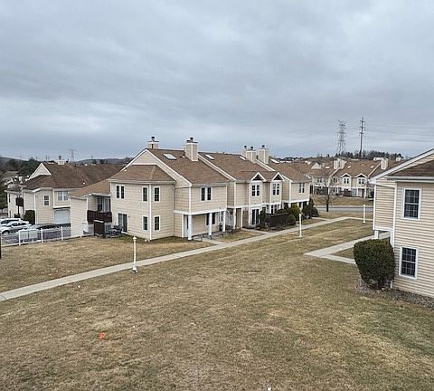 4th image of 3011 Whispering Hills Dr
