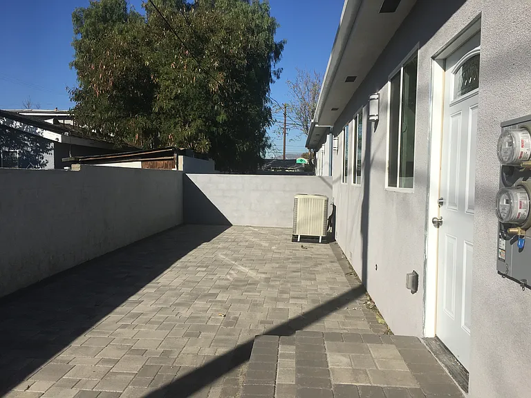 6733 1/2 Kraft Ave — Photo 3