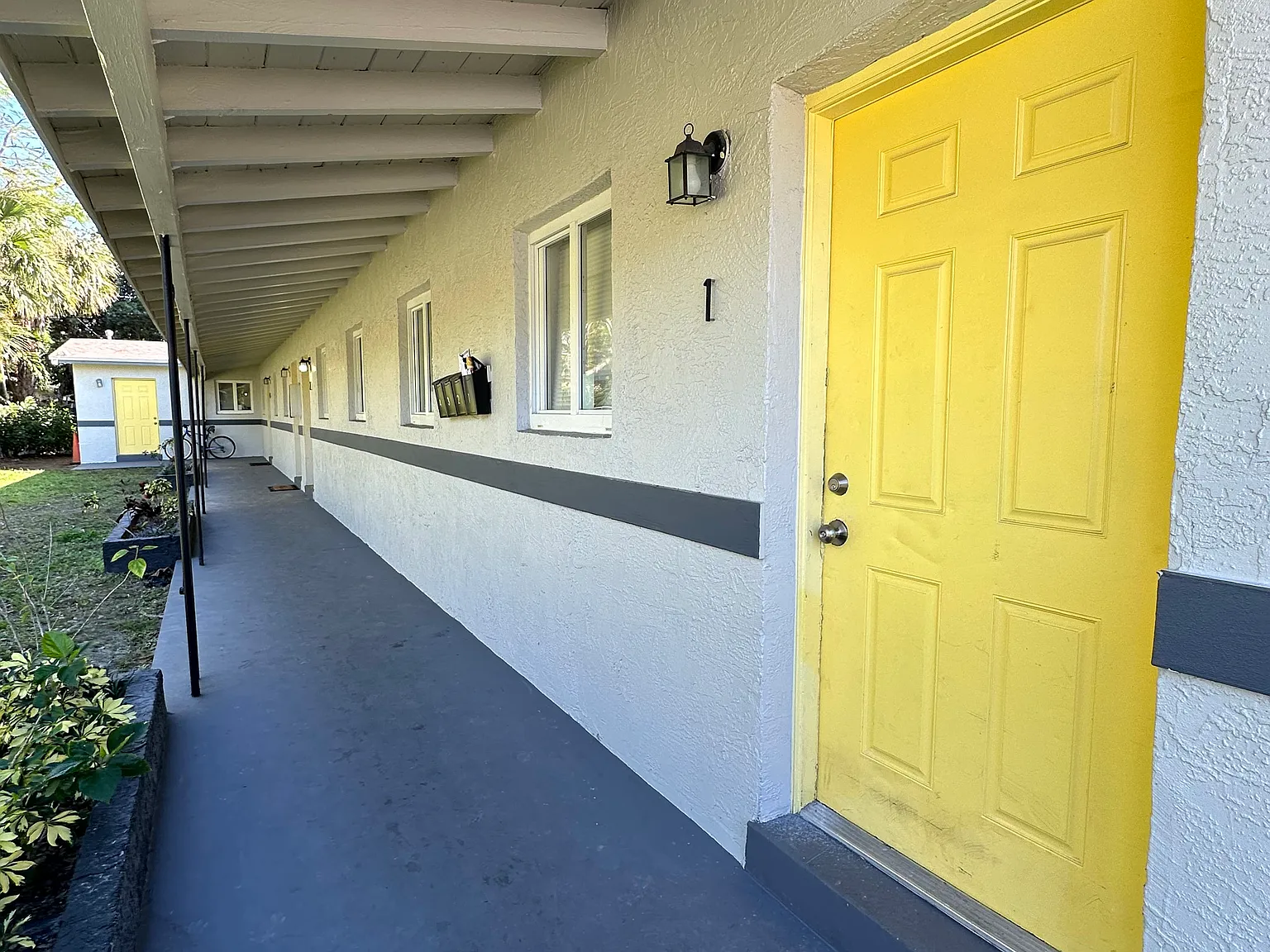 1 bed, 700 sqft, $1,350 — Photo 1