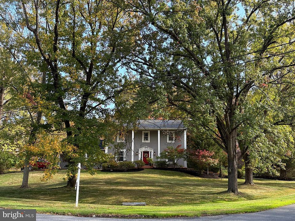 1st image of 2301 Starcrest Dr