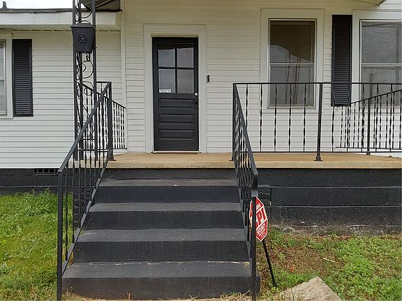 3rd image of 805 Goddard Ave