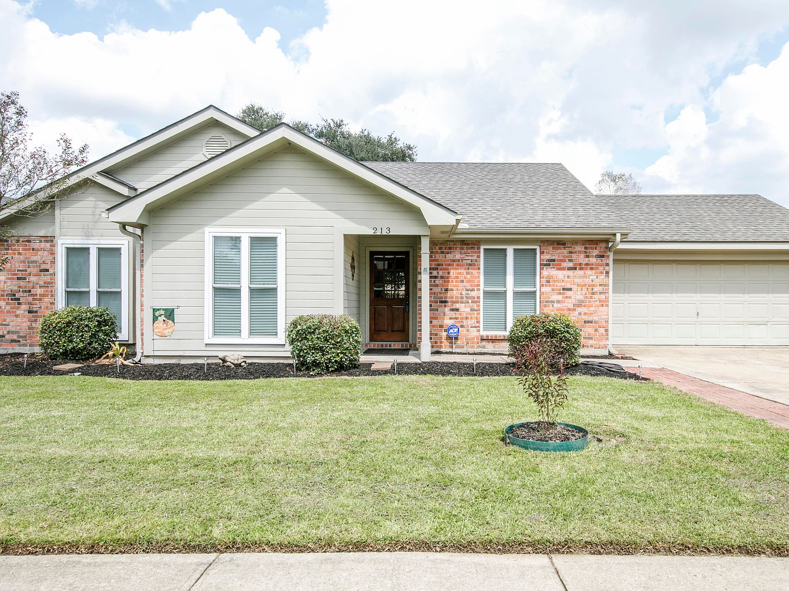 213 Bull Run Cir, Broussard, LA 70518 Zillow
