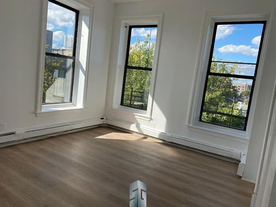 1st image of 803 Halsey St APT 5