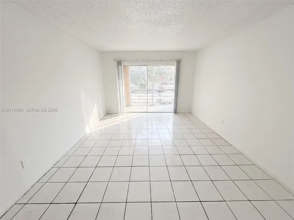 2800 NW 56th Ave APT F201, Lauderhill, FL 33313