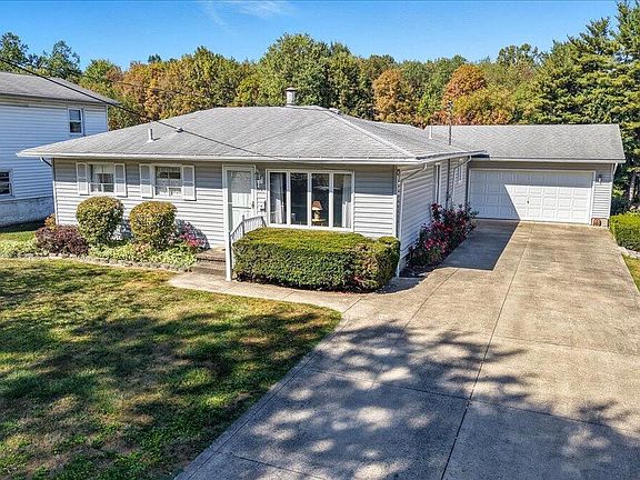 3rd image of 107 Northridge Dr