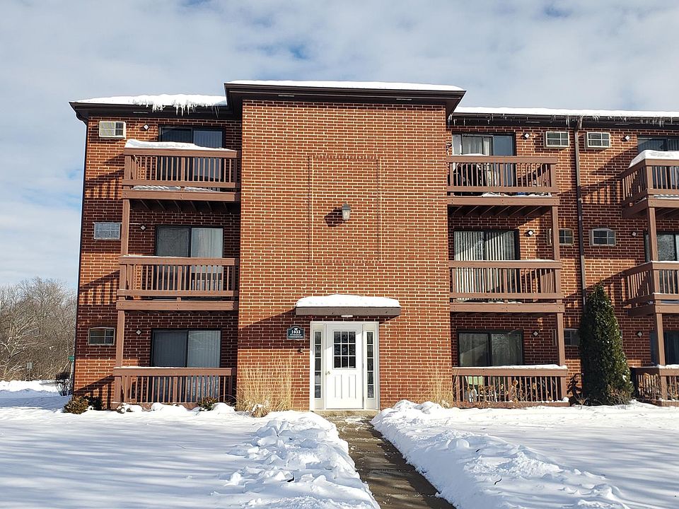 1st image of 1033 Spruce St APT 3A