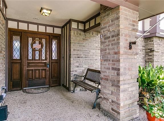 5th image of 3213 Overland Dr