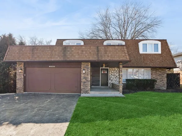 10448 Winter Park Dr, Palos Hills, IL 60465