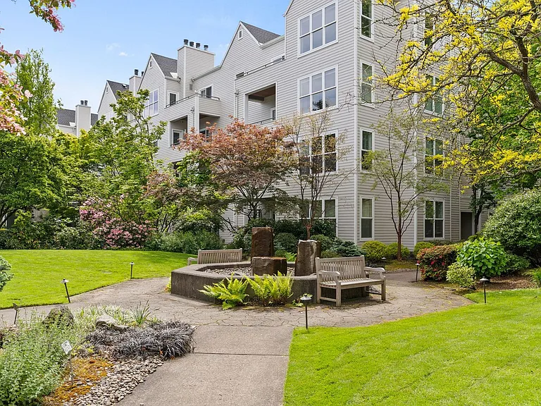 205 SW Montgomery St #204 — Photo 62
