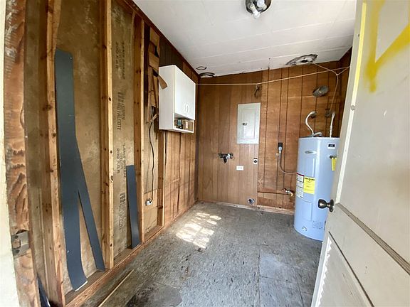5th image of 124 Pecan Dr