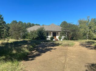 1641 Suzanna Dr, Raymond, MS 39154