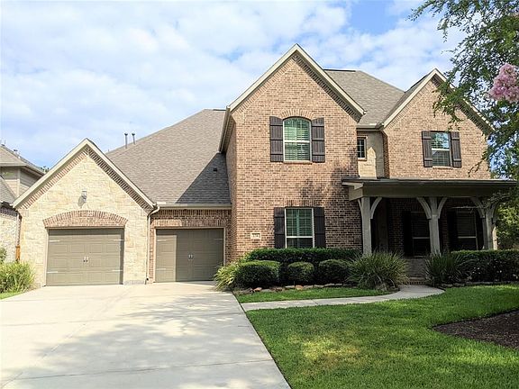 2nd image of 134 S Waterhaven Cir