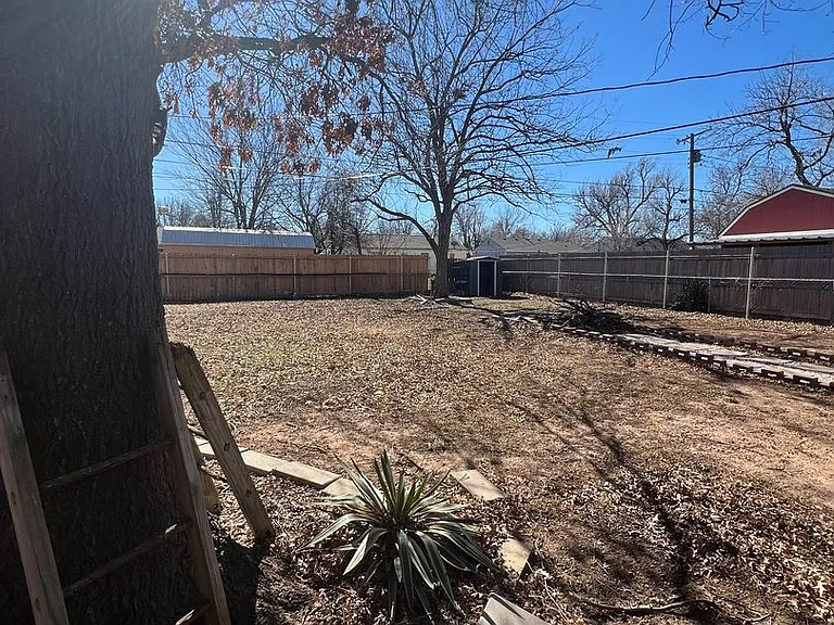 114 E Ridge Rd — Photo 20