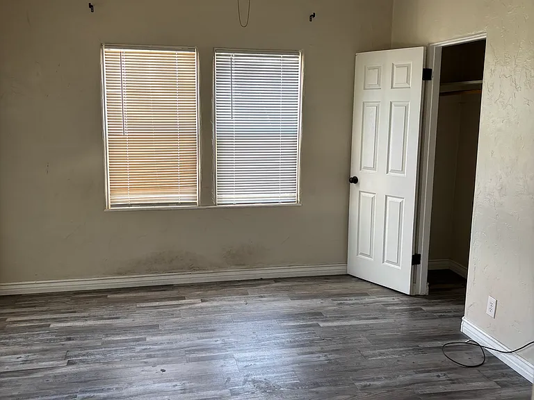 448 Coffee Rd — Photo 5