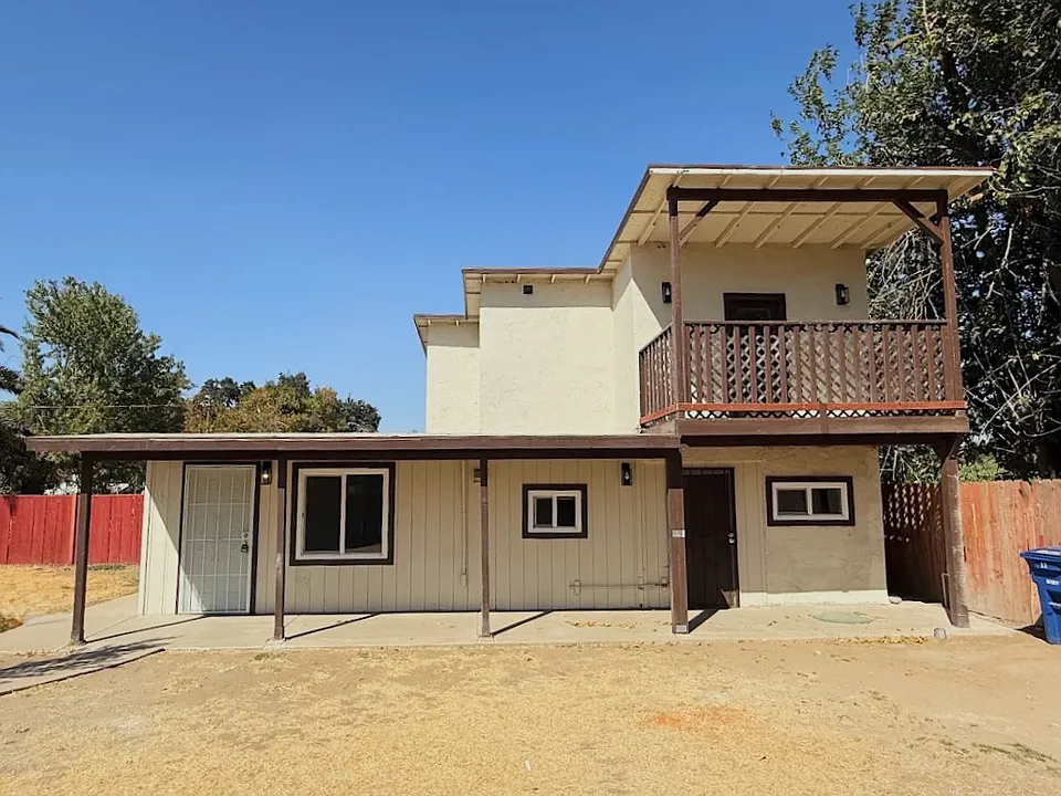 2922 Oleander Ave