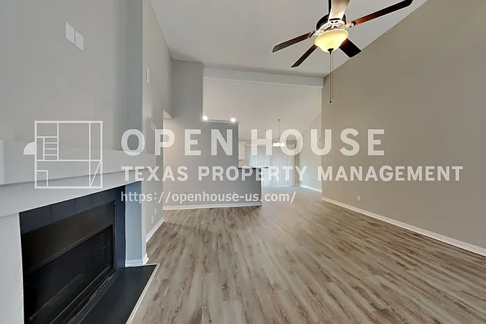 8018 Blackfin Dr — Photo 4