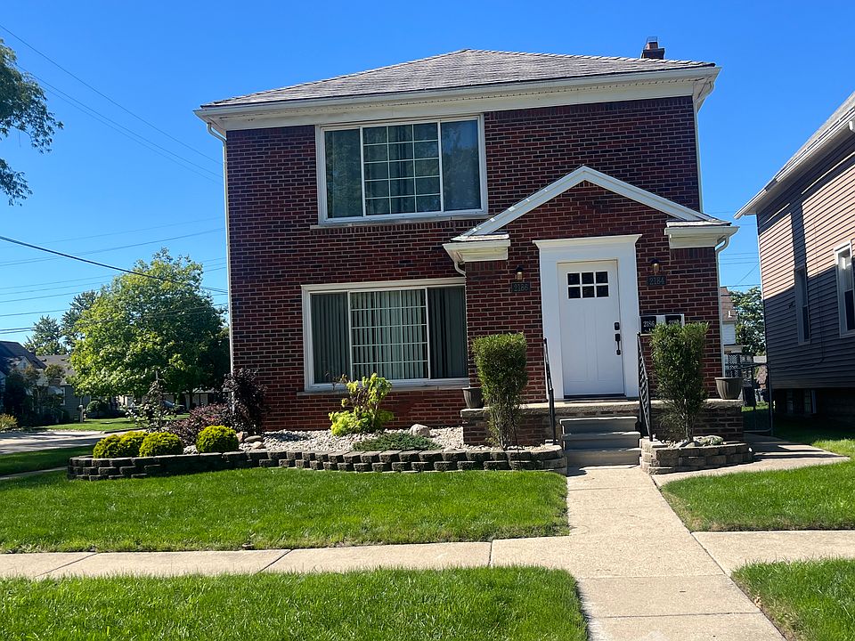 1st image of 2186 3rd St #2