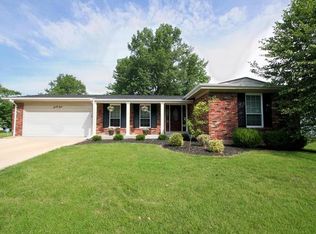 61 McIntyre Dr, Fenton, MO