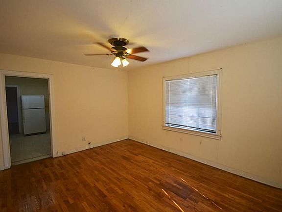3rd image of 2218 1/2 Chapman St Unit 2