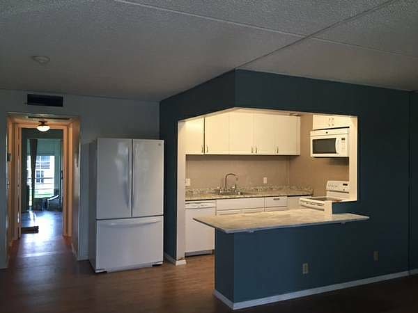 2nd image of 3500 Springdale Blvd  2nd Floor