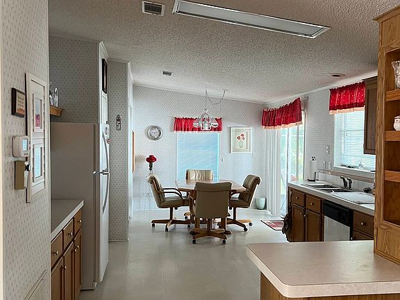 5th image of 3065 Bay Springs Trl