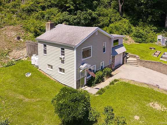 4th image of 667 Traver Road